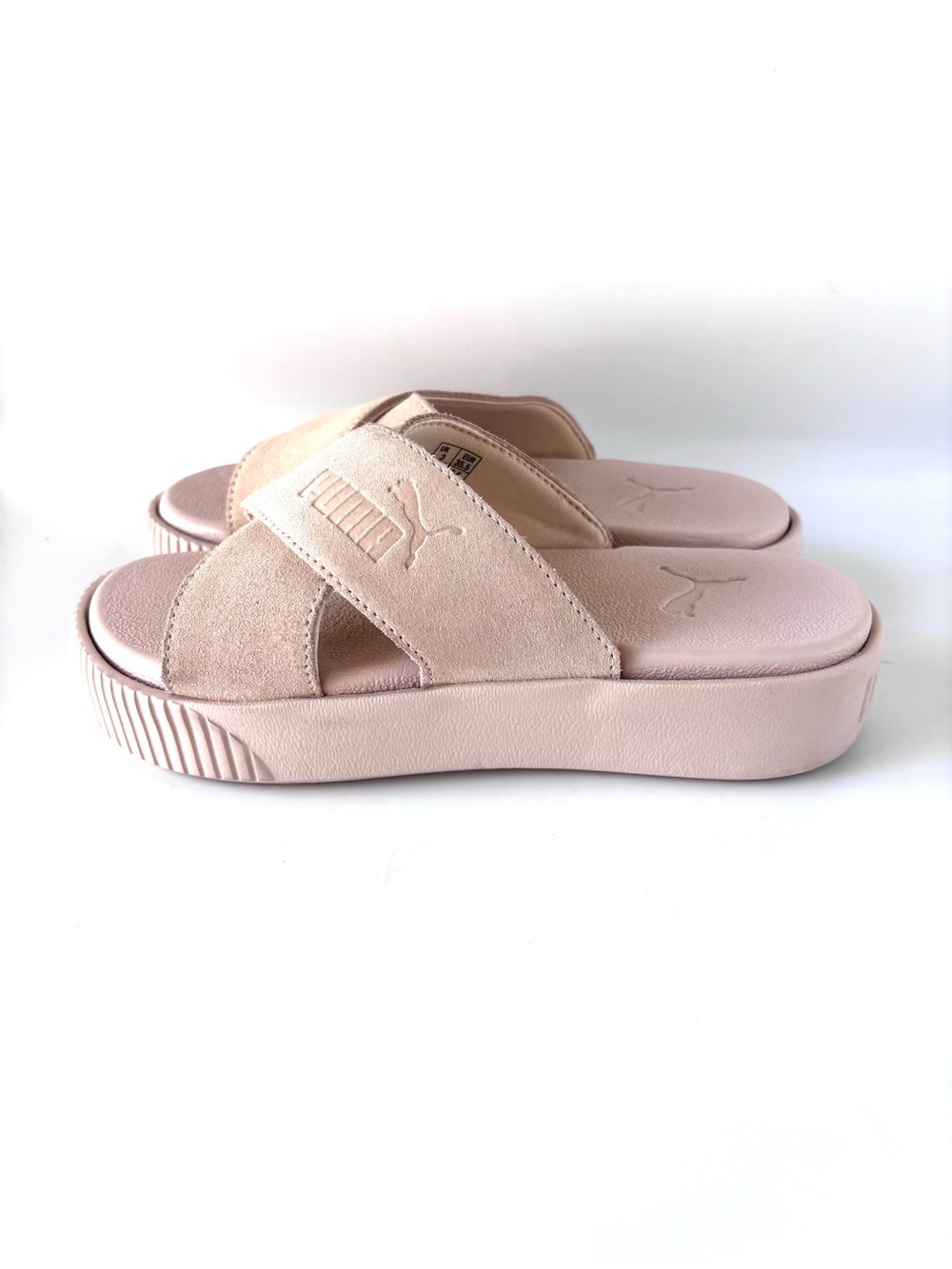 Puma Size 5.5 Platform Slide Suede Sandals in Light Pink Slides